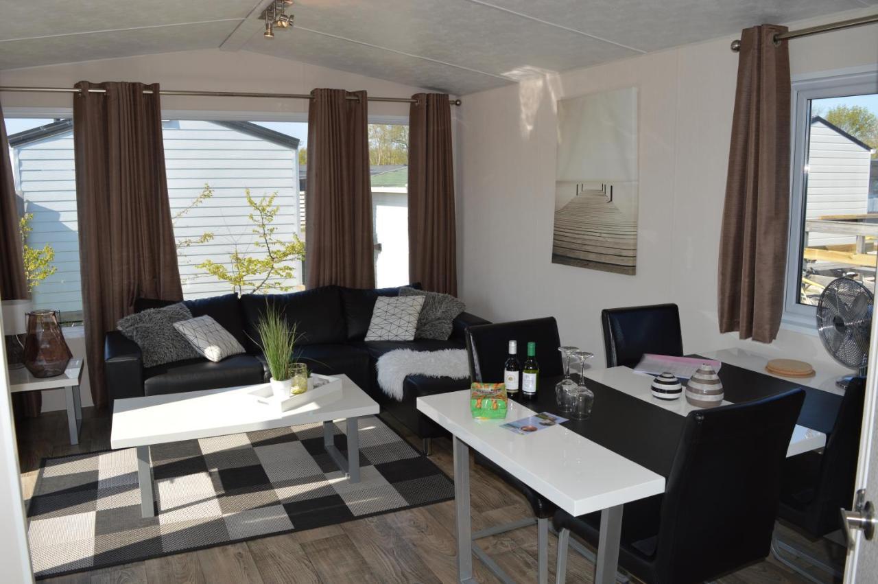 Vakantie Chalet Makkum Exterior photo