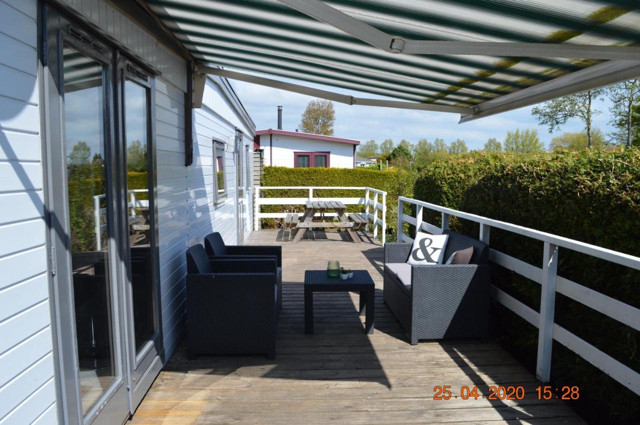 Vakantie Chalet Makkum Exterior photo
